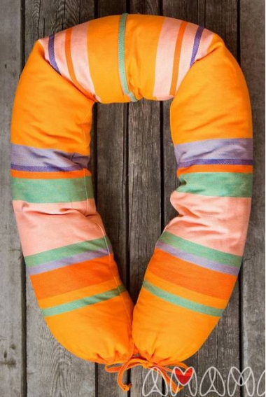 Подушка для беременных и кормящих "Путешественница", разноцветный