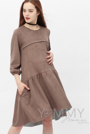 Замшевое платье для кормящих и беременных с воланом, серо-бежевое