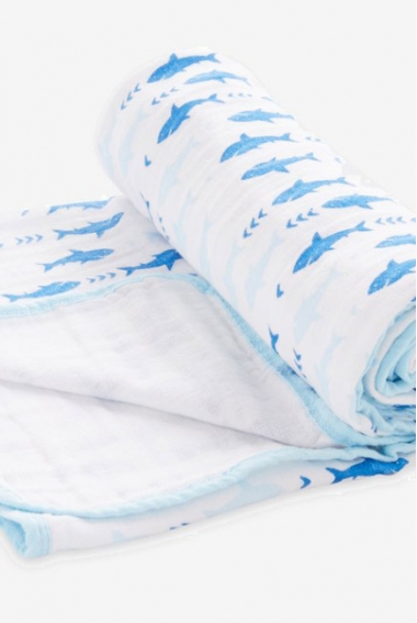 Одеяло муслиновое для коляски Aden by Aden Anais, Making Waves-Sharks