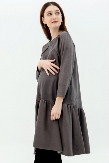 Платье для беременных и кормящих c воланами замшевое, серое