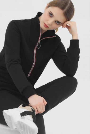 Костюм для беременных и кормящих из футера с декоративной молнией, черный