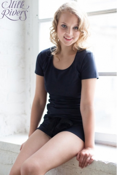 Шортики для беременных и родивших Milk Rivers темно-синие Шортики для беременных и родивших Milk Rivers темно-синие