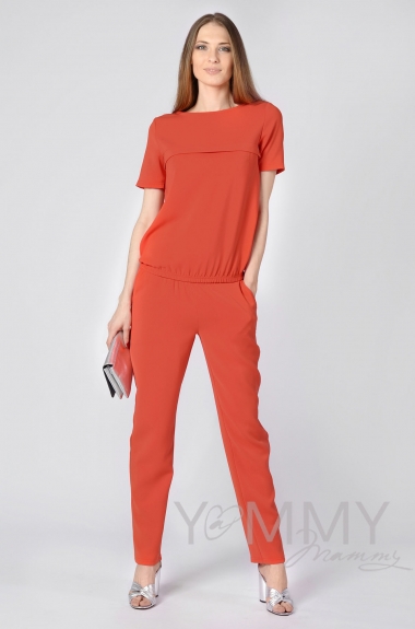 Костюм яркий коралл